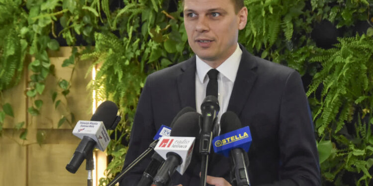 Stalowa Wola: Czy powstanie parlamentarny zespół do spraw rozwoju HSW i Dezametu?