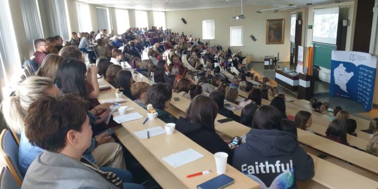 Tarnobrzeg: Rozmawiali o autyzmie