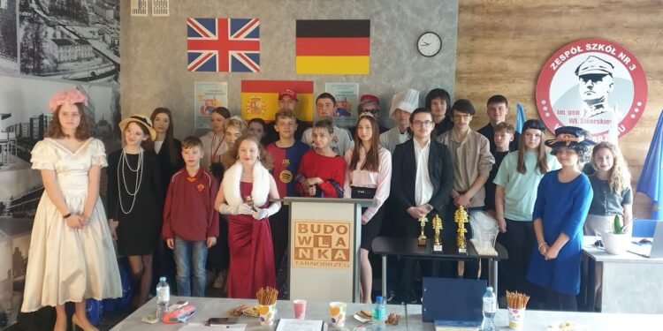 Tarnobrzeg: Enzo Ferrari,  Gianluigi Buffon, księżna Diana. Znane postaci w „Budowlance”