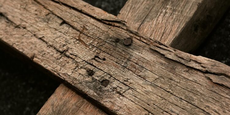 Tarnobrzeg: Cisza Wielkiego Piątku – bez mszy, z krzyżem i modlitwą