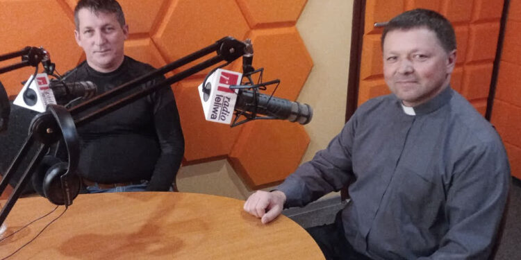 Andrzej Kochan, ks Augustyn Łyko – organizatorzy Motoświęconki