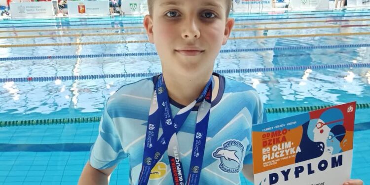 Tarnobrzeg: Złoto i srebro dla Kacpra Szpondera z UKS Delfin