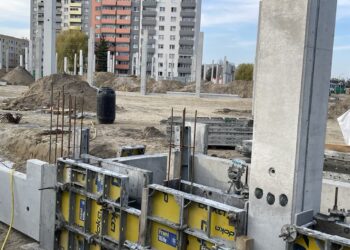 Tarnobrzeg: W centrum miasta trwa budowa pasażu handlowego [ZDJĘCIA]