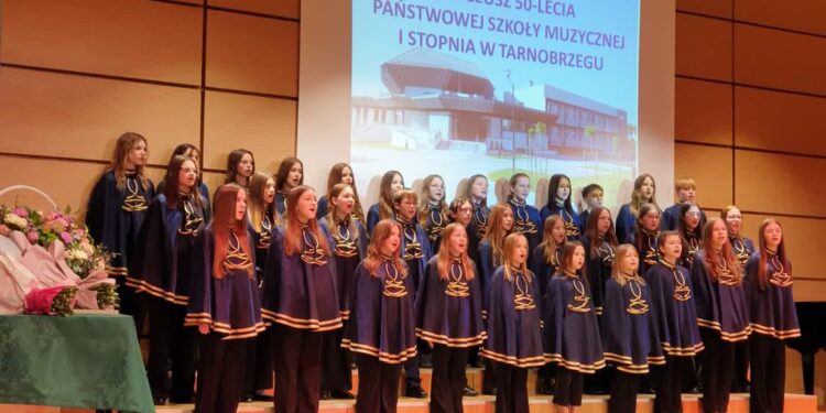 Tarnobrzeg: 50 lat Państwowej Szkoły Muzycznej I stopnia