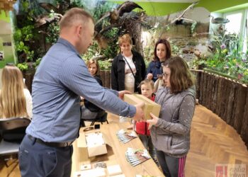 Tarnobrzeg. Rozdawali ptasie domki