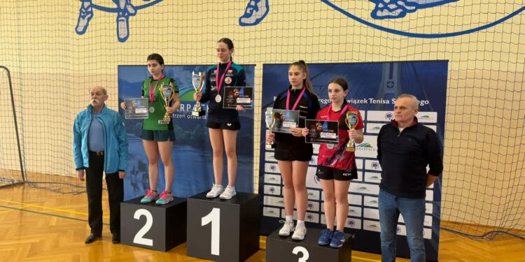 Tarnobrzeg: Łucja Kobosz z KTS z trzema medalami na Mistrzostwach Podkarpacia Kadetów w Tenisie Stołowym.