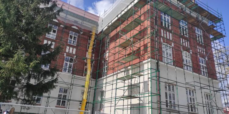 Mielec: „Mielecki elektryk” wymienia dach…