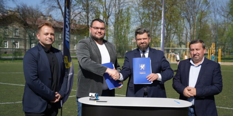 Dębica: Nowoczesny ORLIK w Dębicy