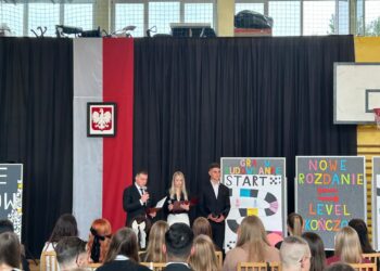 Tarnobrzeg: Maturzyści z „Budowlanki” uroczyście zakończyli naukę