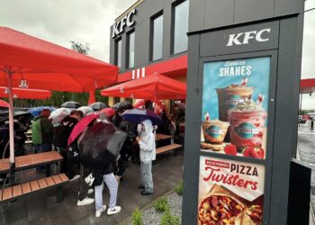Tarnobrzeg: Kolejki po kurczaka – ruszyła nowa restauracja KFC
