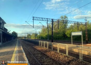 Tarnobrzeg: Cudem przeżył potrącenie przez pociąg