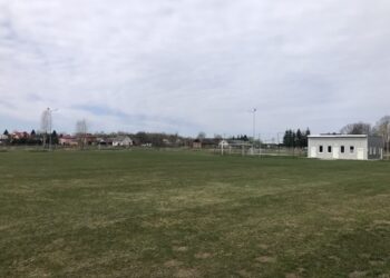 Padew Narodowa: Regeneracja płyty stadionu sportowego