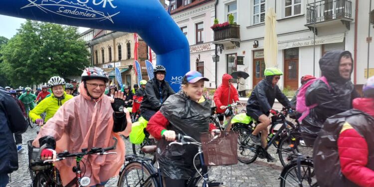 Sandomierz, Ożarów: XVI Sandomierski Rajd Papieski