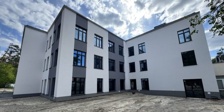 Nowa Dęba. Zakończono pierwszy etap rozbudowy szpitala