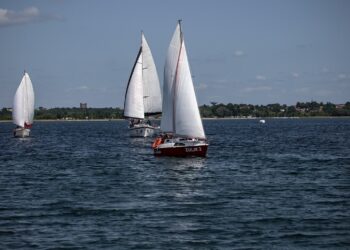 Tarnobrzeg. W sobotę początek cyklu amatorskich regat na Jeziorze Tarnobrzeskim