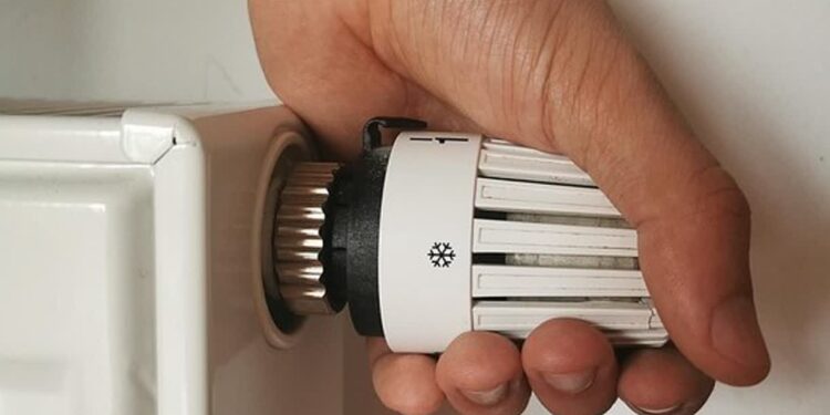 Tarnobrzeg: Zimna wiosna trzyma – kaloryfery wracają do gry