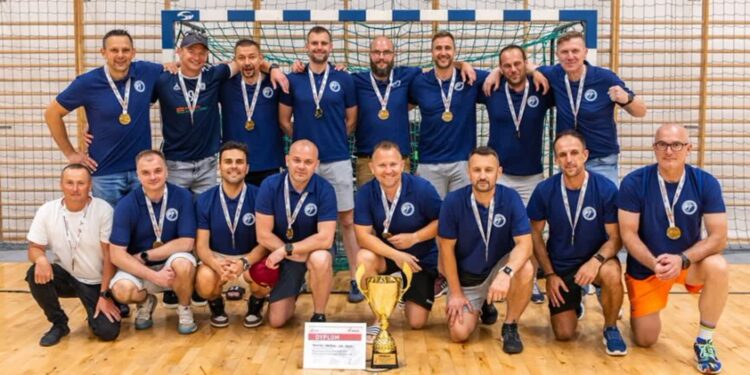 Mielec: Drużyna Masters Handball Stal Mielec została mistrzem Polski