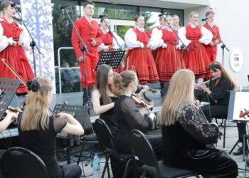 Mielec: Na ludowo – zespołowo…