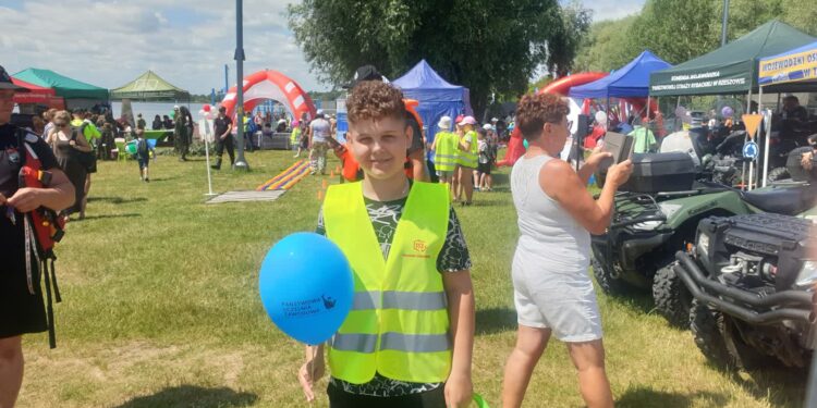 Tarnobrzeg: Uczniowie rozpoczynają wakacyjną przerwę