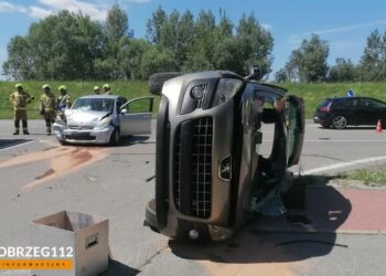 Tarnobrzeg: Wypadek przy wjeździe nad jezioro