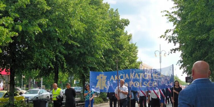 Tarnobrzeg: Pielgrzymka autokarowa na Jasną Górę – zapisy trwają!