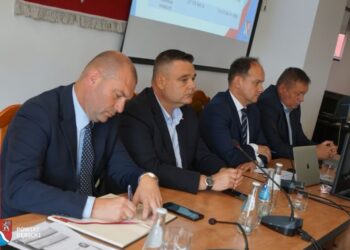 Dębica: Radni Powiatu Dębickiego jednogłośnie udzielili absolutorium…