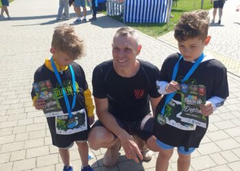 Tarnobrzeg: Zabawa i rywalizacja w duchu fair play – dzieci na trasie triathlonu