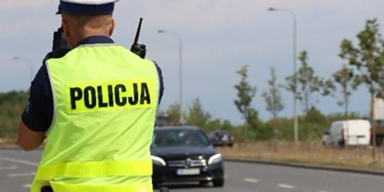 Opatów: Rajd 87-letniego kiwrowcy po DK 74