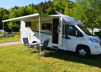 Tarnobrzeg. Piknik dla miłośników caravaningu