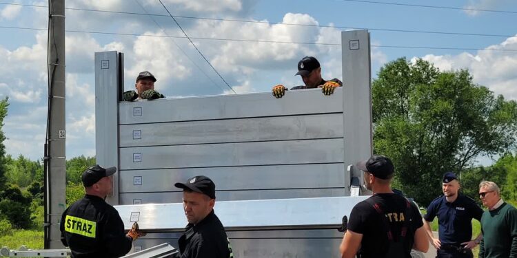 Sandomierz: Wisła się nie przeleje (FOTO)