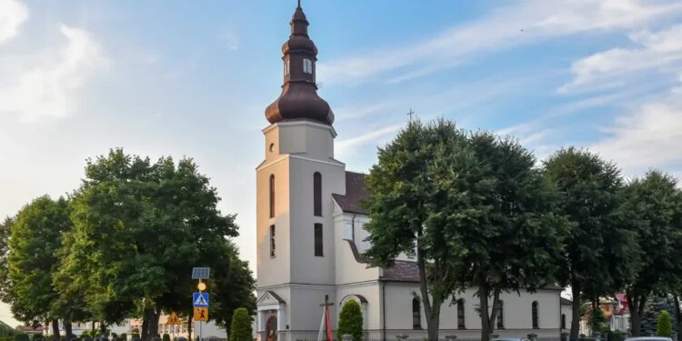 Wola Baranowska. Piknik rodzinny na stulecie parafii