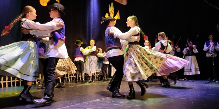 Baranów Sandomierski. Dziecięcy folklor na scenie po raz 31