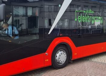 Stalowa Wola: Lada dzień kolejnych 5 nowych autobusów elektrycznych pojawi się na ulicach miasta