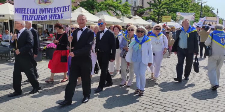 Mielec: Mieleccy Seniorzy i XII Międzynarodowe Senioralia w Krakowie