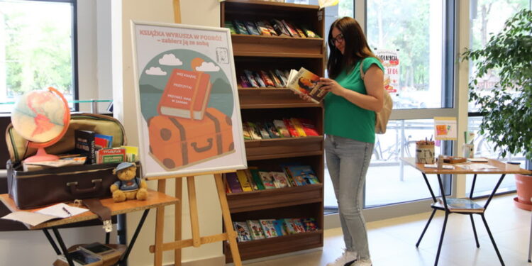 Stalowa Wola: Ruszył wakacyjny bookcrossing w bibliotece
