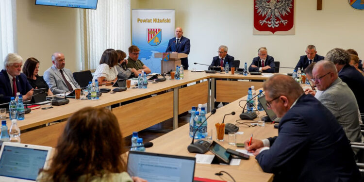 Nisko: Starosta niżański z wotum zaufania i z absolutorium