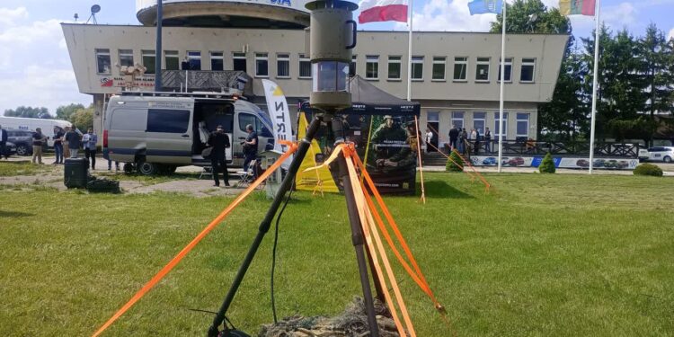 Turbia: Na lotnisku odbył się pokaz systemu antydronowego Hawk