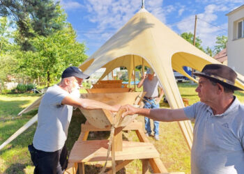Wolina: Warsztaty szkutnicze dla każdego – weź udział w budowaniu łodzi
