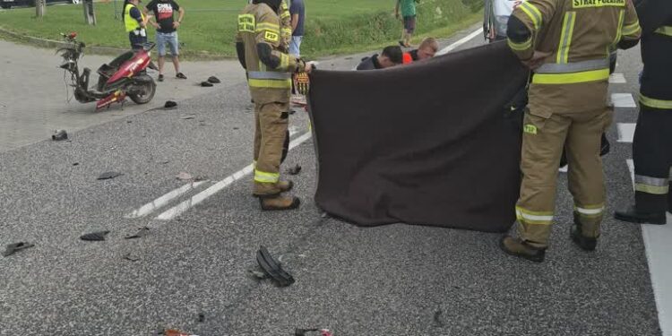 Klimontów: Śmiertelny wypadek. Zablokowana droga.