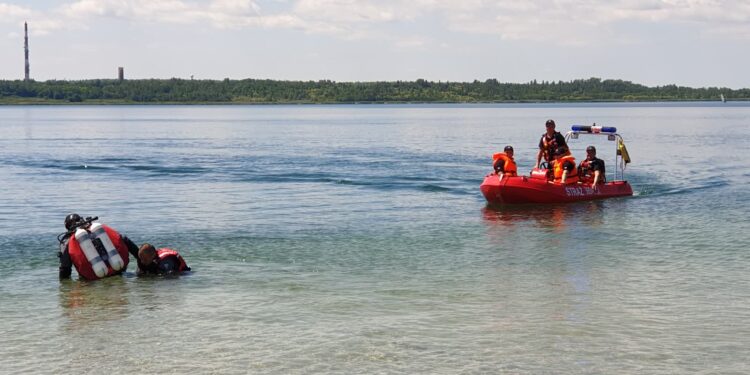 Tarnobrzeg: Ratownicy gotowi na wezwanie – PSP działa także pod wodą