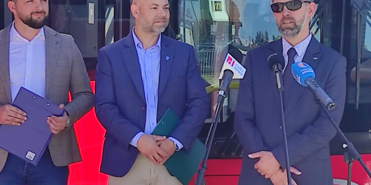 Mielec: Siedem nowych, elektrycznych autobusów miejskich na ulicach miasta