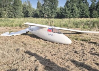 Musików: Szybowiec spadł na ziemię
