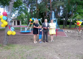 Stalowa Wola: Polonia ufundowała plac zabaw dla dzieci z domu dziecka