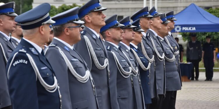 Święto Policji w Stalowej Woli – były podziękowania, awanse i odznaczenia