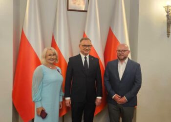 Zawichost, Warszawa: Burmistrz Zawichostu Katarzyna Kondziołka odznaczona przez prezydenta Andrzeja Dudę Złotym Krzyżem Zasługi