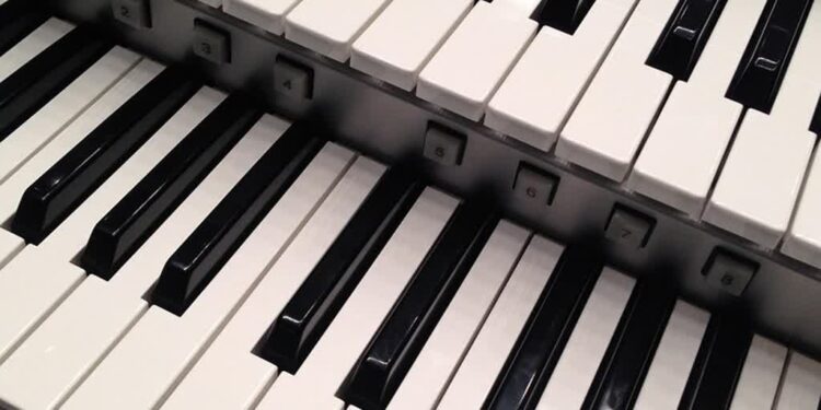 Tarnobrzeg: Muzyczna uczta w TDK – koncert duetu Bester & Bokszczanin