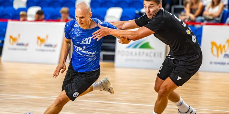 Mielec: Pierwsze emocje w Memoriale im. Antoniego Weryńskiego