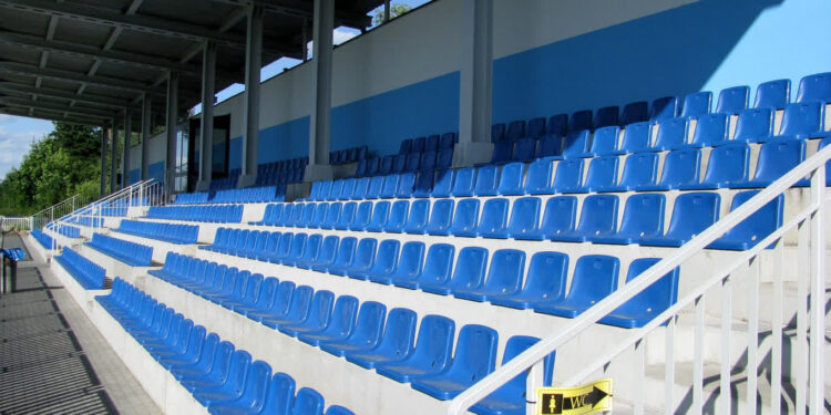 Janów Lubelski: Trwa rozbudowa Stadionu Miejskiego – powstanie też lodowisko