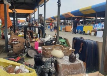 Tarnobrzeg: Pchli targ znów przyciągnął tłumy