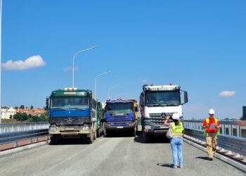 Sandomierz: Nowy most przeszedł próbne obciążenie